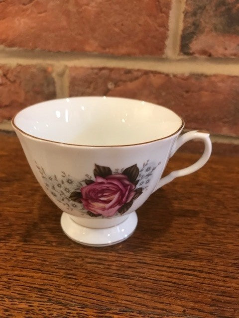 6 piece rose tea cup, saucer and cake plate